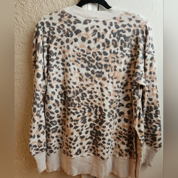 Aerie- Leopard Crew Neck Sweatshirt - Picture 2 of 5
